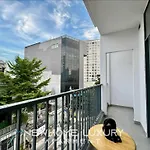 New Home Cosy&Luxury Apartment - 5Mins To Airport, Airport Pick Up Service